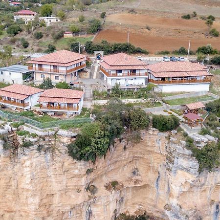 Guest House Bracaj Zhaban Екстериор снимка