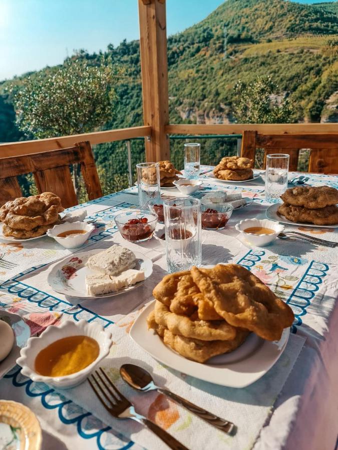 Guest House Bracaj Zhaban Екстериор снимка