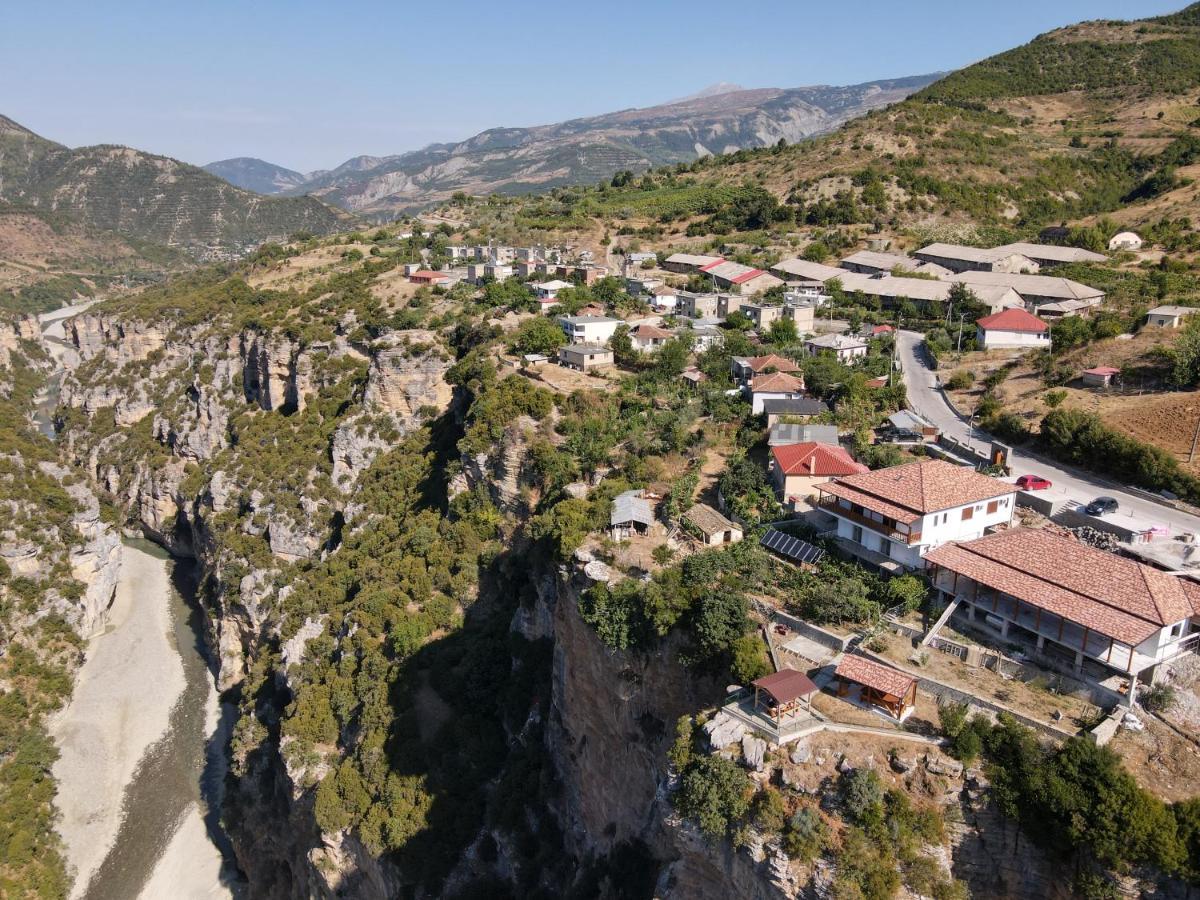 Guest House Bracaj Zhaban Екстериор снимка