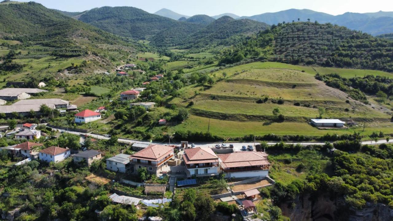 Guest House Bracaj Zhaban Екстериор снимка