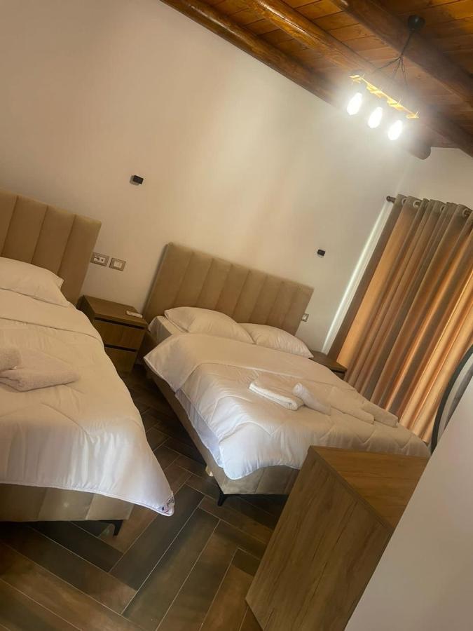Guest House Bracaj Zhaban Екстериор снимка