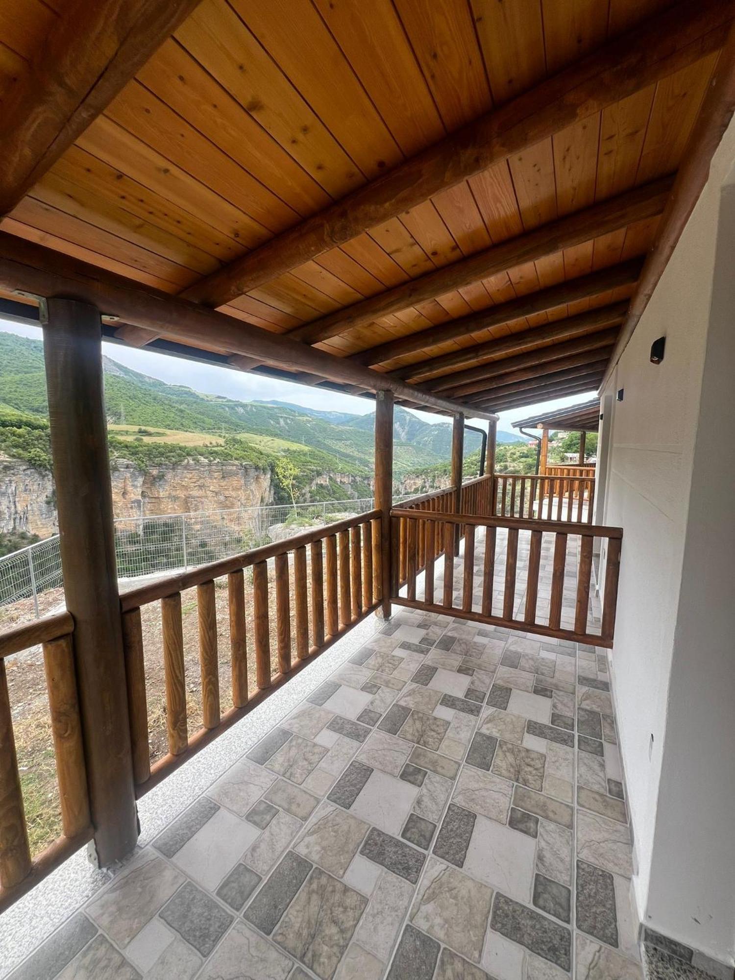 Guest House Bracaj Zhaban Екстериор снимка