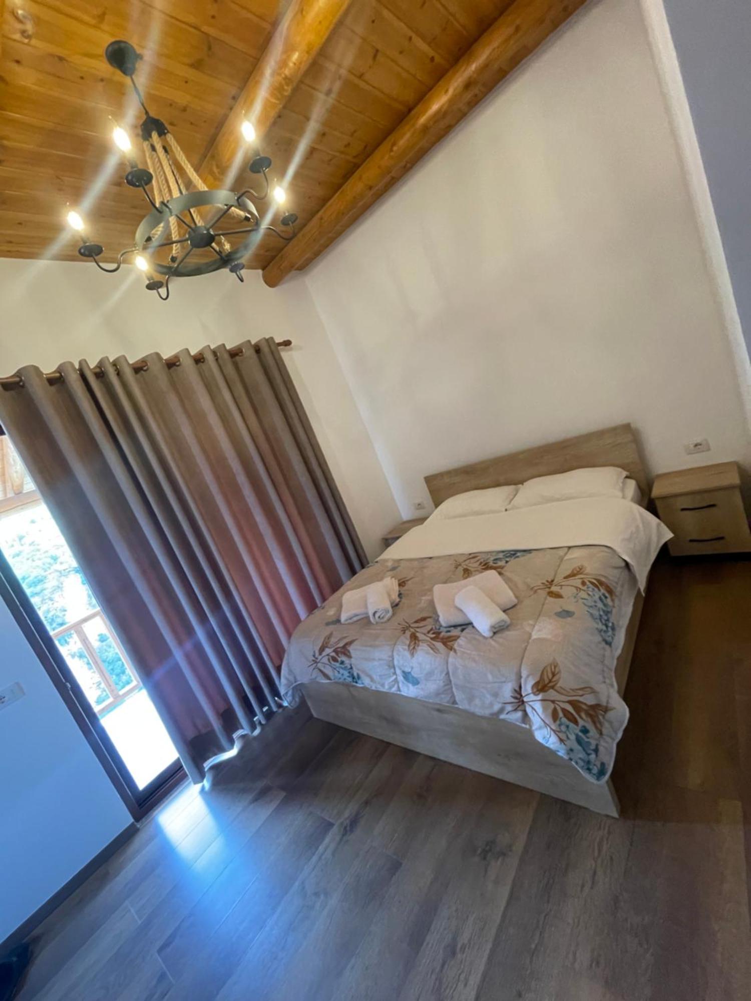 Guest House Bracaj Zhaban Екстериор снимка