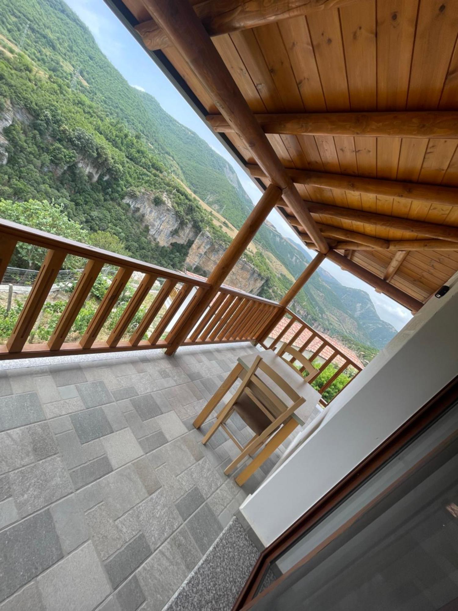 Guest House Bracaj Zhaban Екстериор снимка