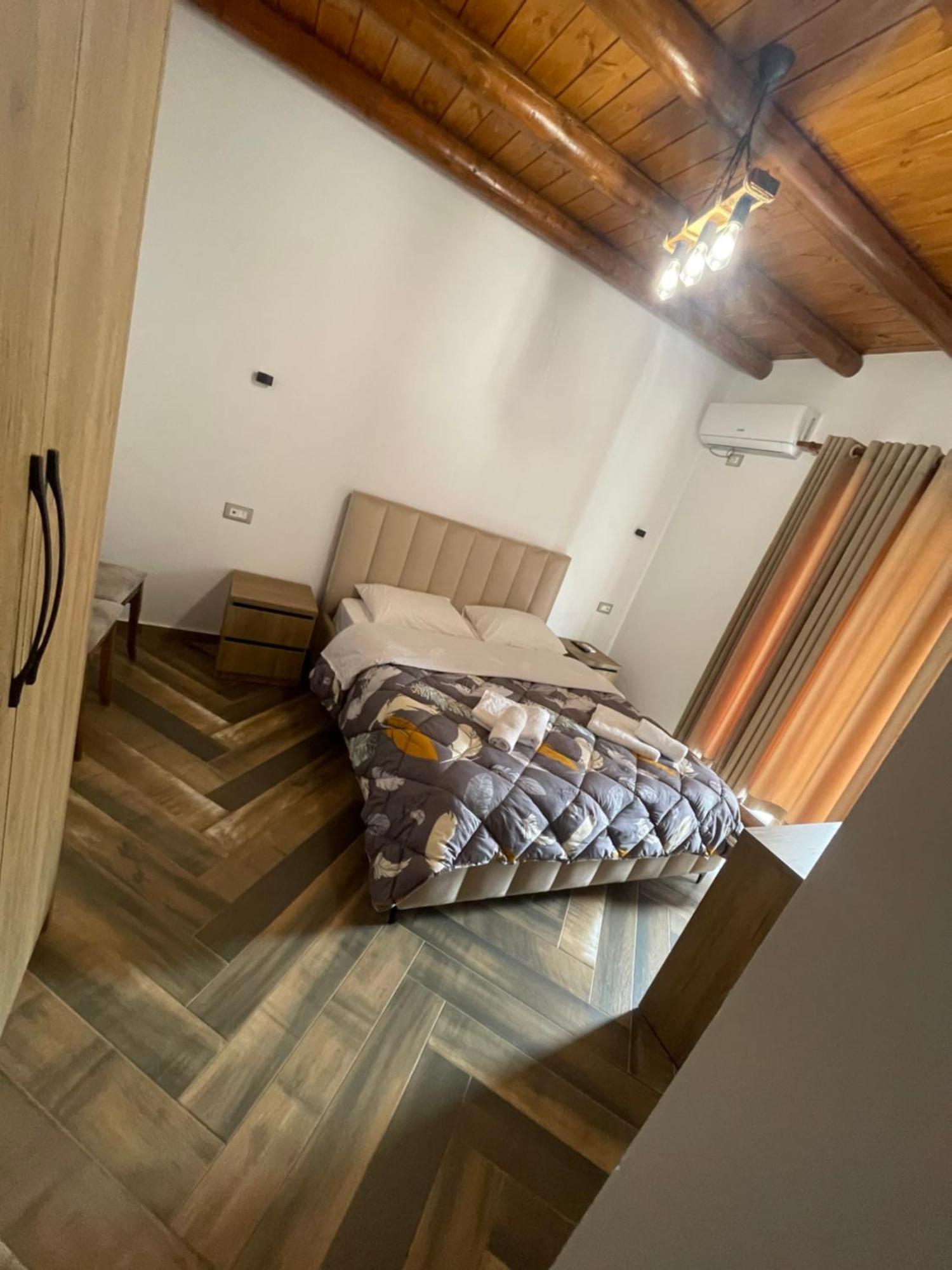 Guest House Bracaj Zhaban Екстериор снимка