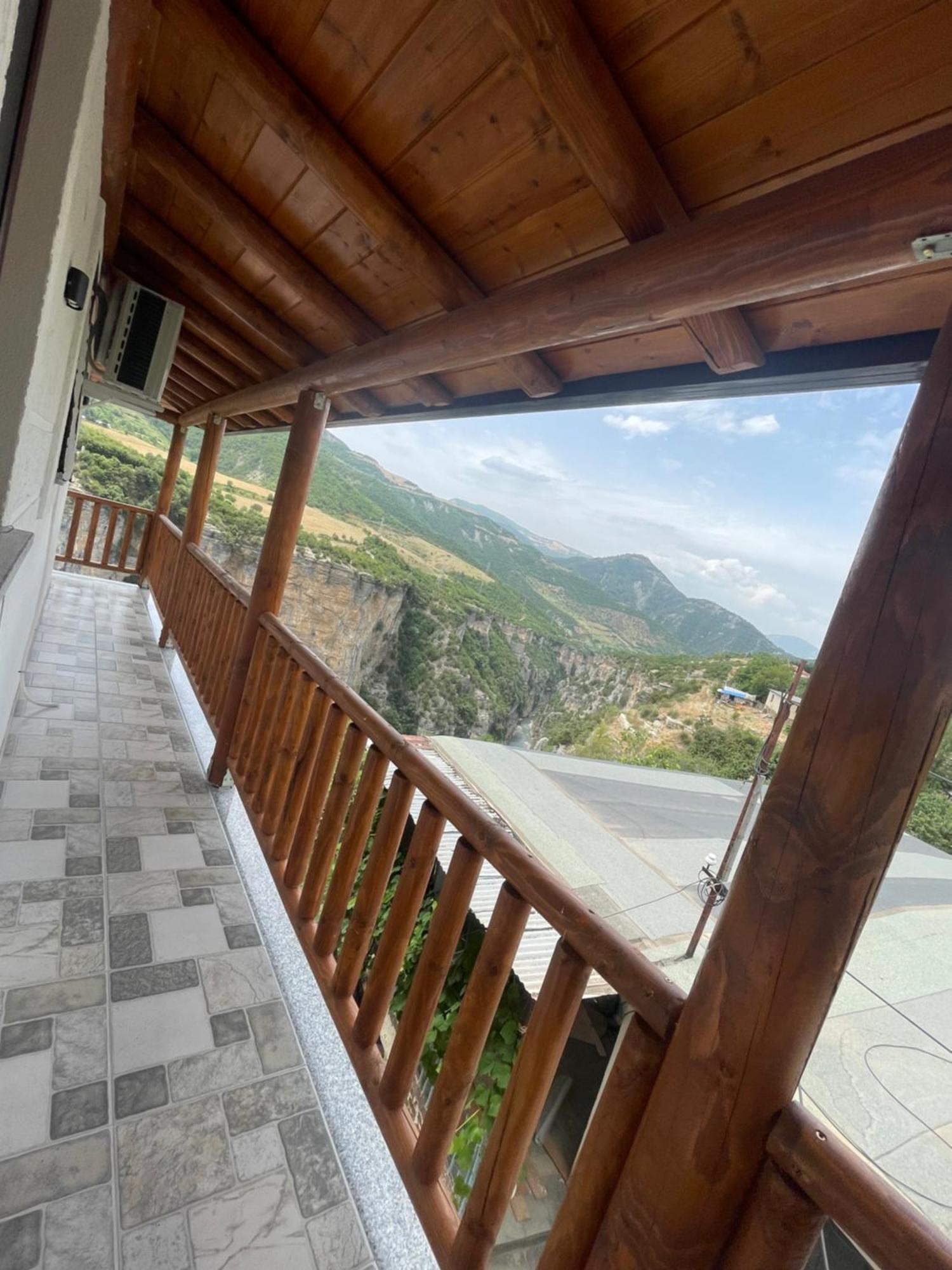 Guest House Bracaj Zhaban Екстериор снимка
