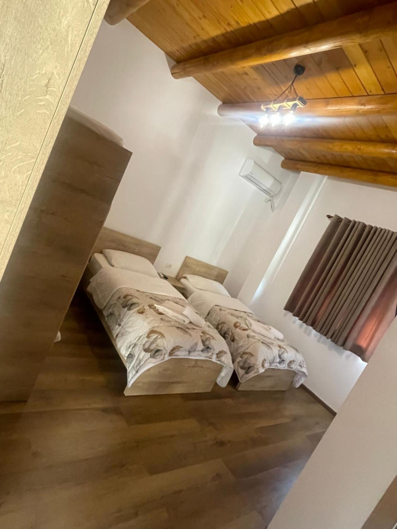 Guest House Bracaj Zhaban Екстериор снимка