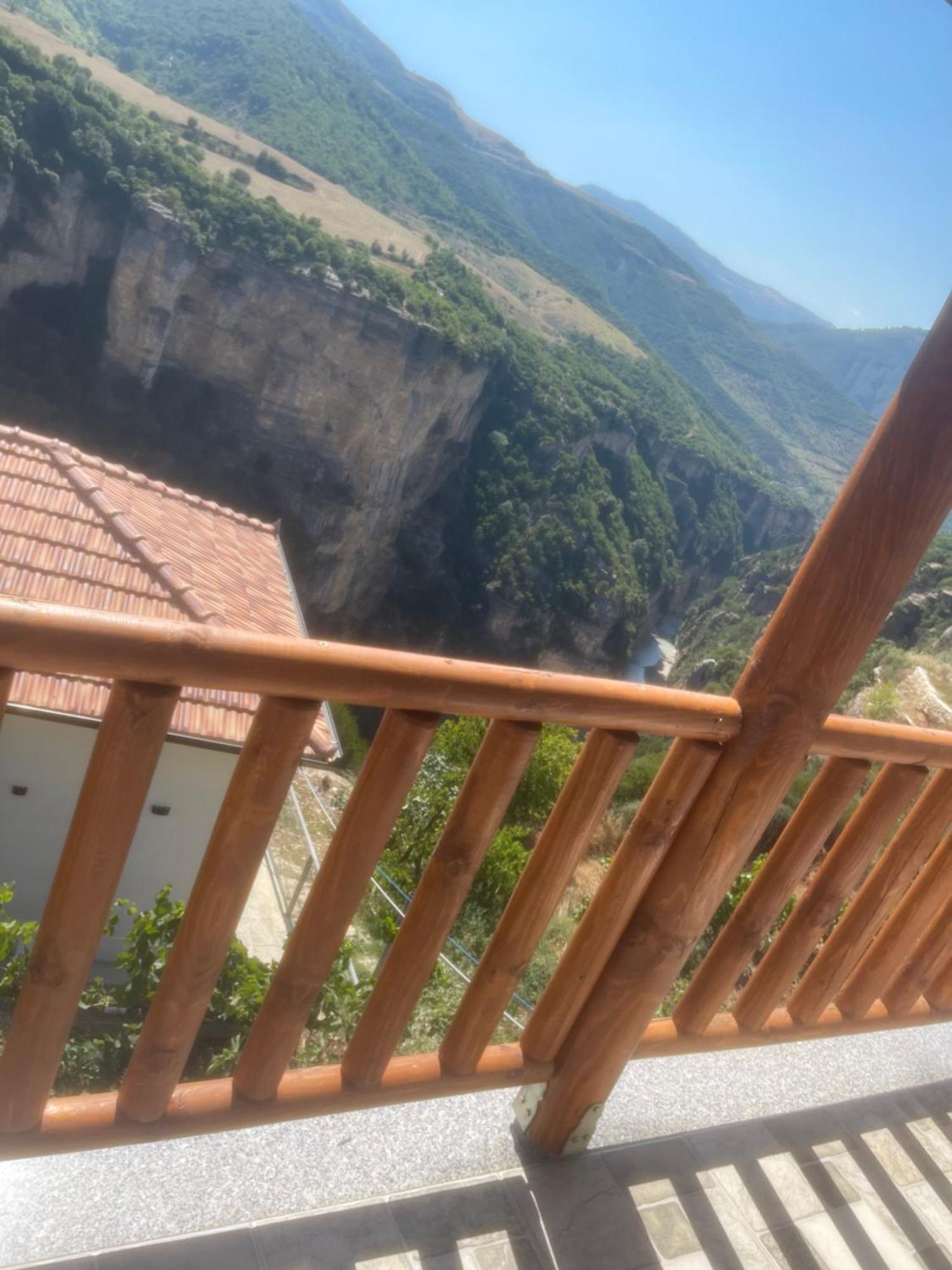 Guest House Bracaj Zhaban Екстериор снимка